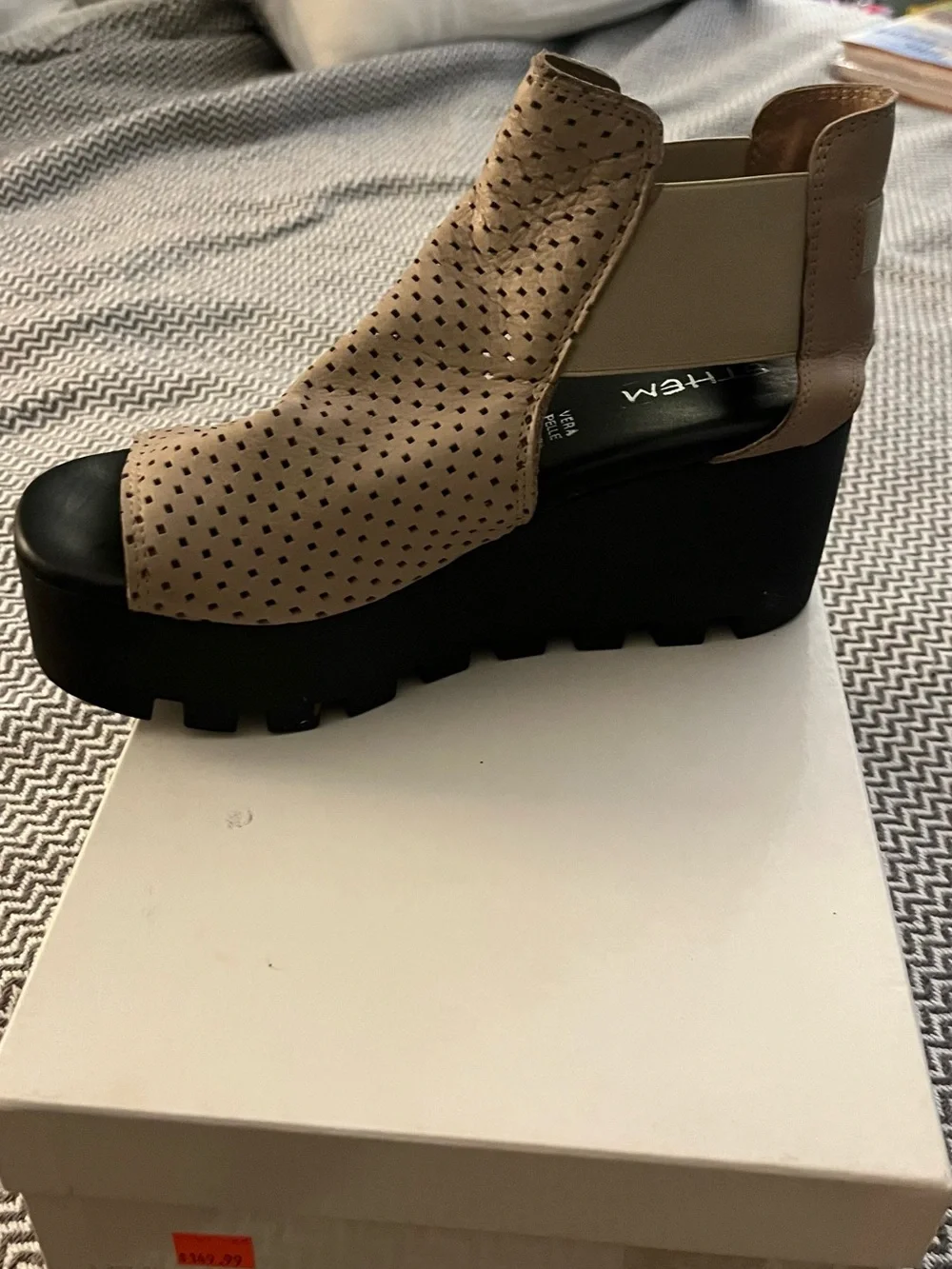 Wedge Sandal Platform Peep-Toe in Beige - Women